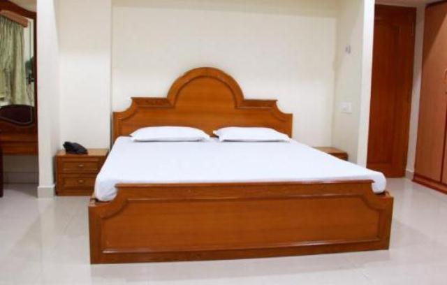 Lloyds Guest House, North Boag Road, T. Nagar Chennai Zewnętrze zdjęcie