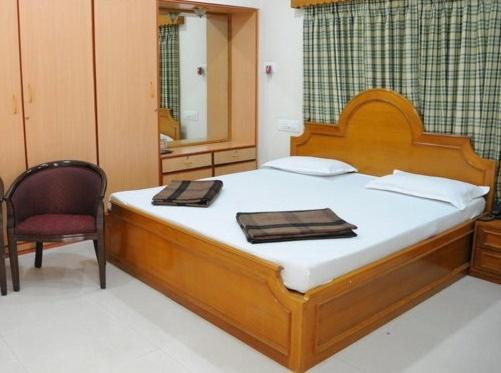Lloyds Guest House, North Boag Road, T. Nagar Chennai Zewnętrze zdjęcie