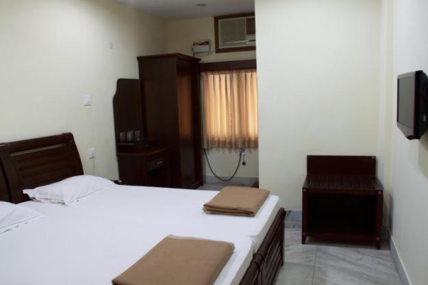 Lloyds Guest House, North Boag Road, T. Nagar Chennai Pokój zdjęcie